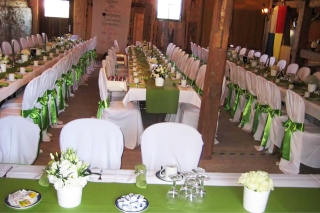 Bild 10: Hochzeit in der Burgscheune