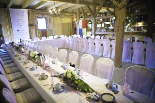 Bild 6: Hochzeit in der Burgscheune